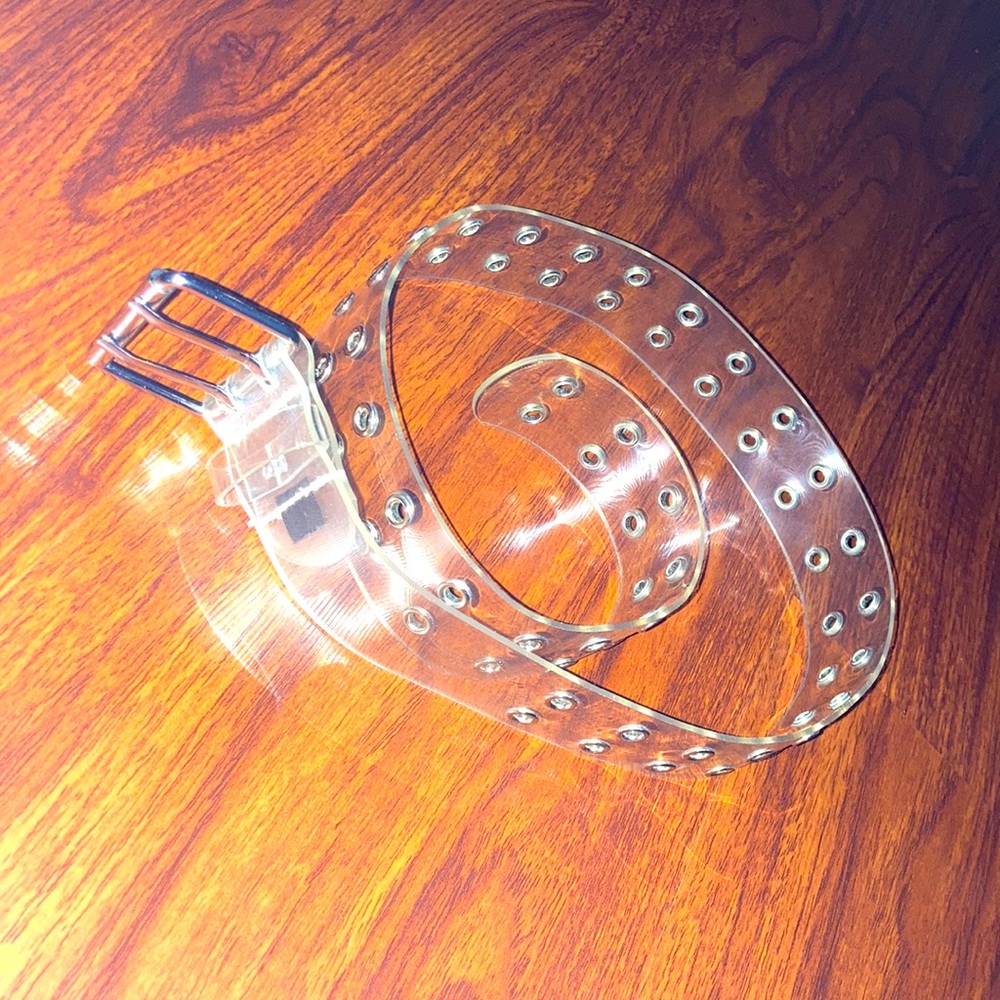 🌺🌺Adjustable clear belt with silver buckle size medium